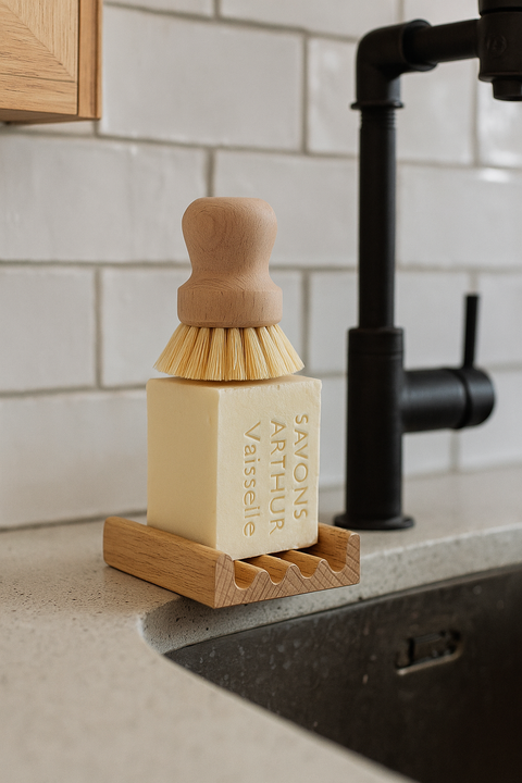 Set Ecologic pentru Vase Curate – Săpun Solid, Suport din Lemn & Perie Ergonomică